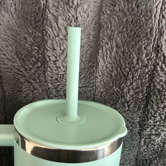 Brand new baby blue 40oz tumbler hydro flask with flexible straw - Picture 4 of 6